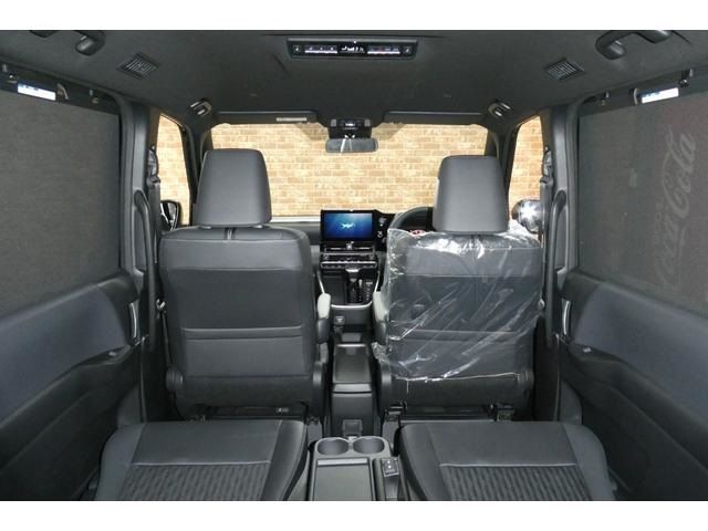 TOYOTA NOAH HYBRID 4WD 2024