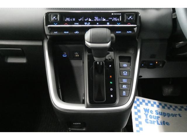 TOYOTA NOAH HYBRID 4WD 2024