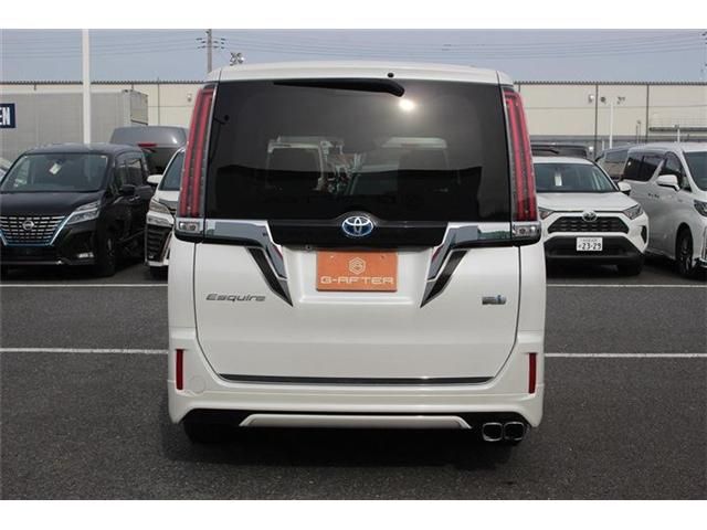 TOYOTA ESQUIRE HYBRID 2017