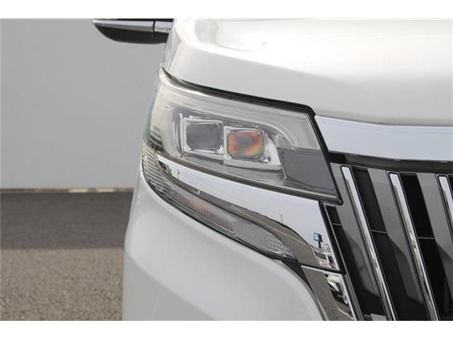 TOYOTA ESQUIRE HYBRID 2017