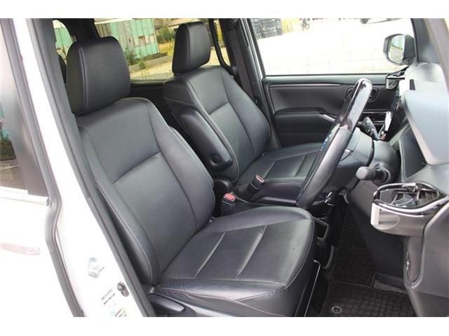 TOYOTA ESQUIRE HYBRID 2017