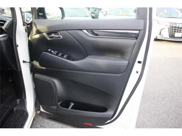 TOYOTA VELLFIRE 2020