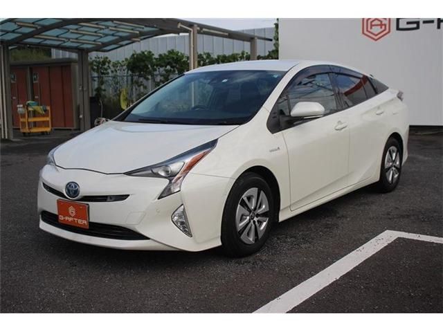 TOYOTA PRIUS 2016