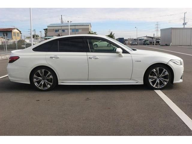 TOYOTA CROWN sedan hybrid 2019