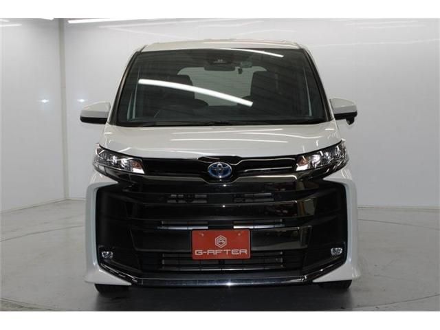 TOYOTA NOAH HYBRID 2023