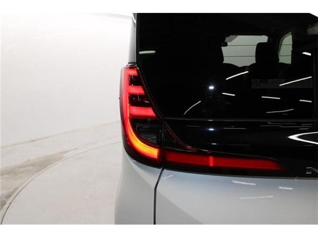 TOYOTA NOAH HYBRID 2023