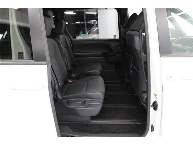 TOYOTA NOAH HYBRID 2023