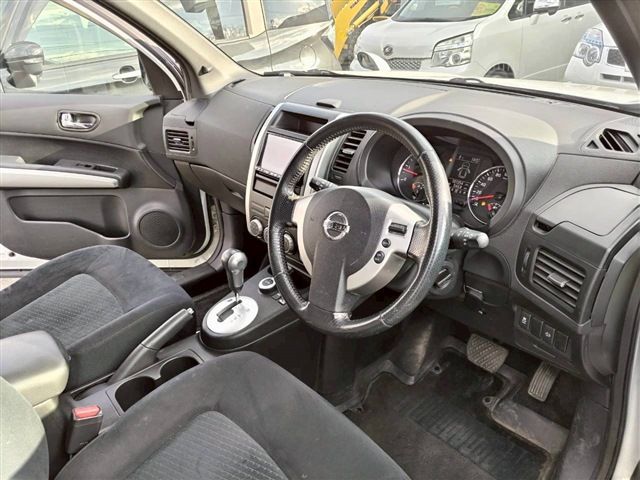 NISSAN X-TRAIL 4WD 2010