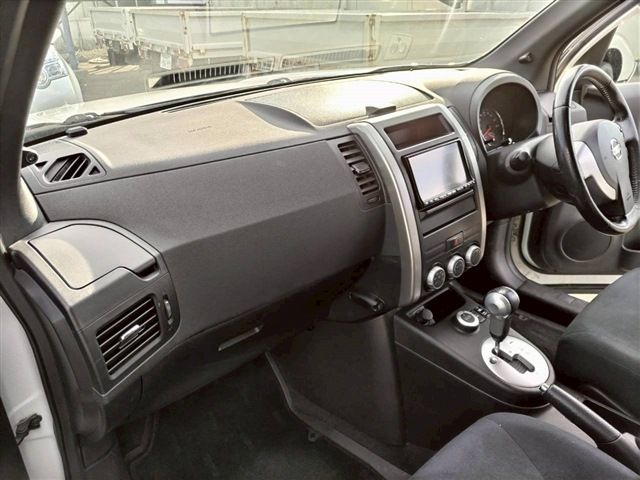 NISSAN X-TRAIL 4WD 2010