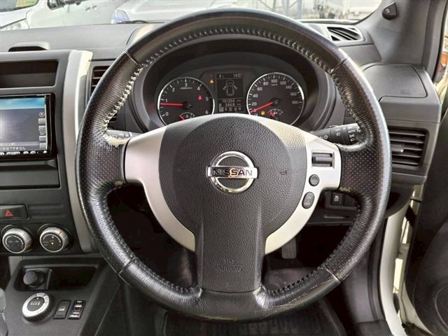 NISSAN X-TRAIL 4WD 2010