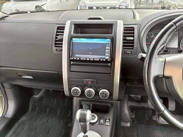NISSAN X-TRAIL 4WD 2010