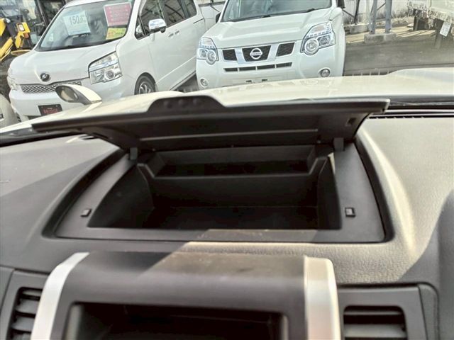 NISSAN X-TRAIL 4WD 2010