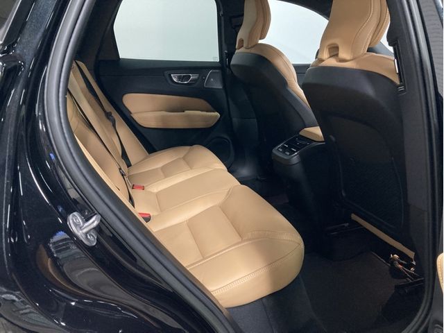 VOLVO VOLVO XC60 2023