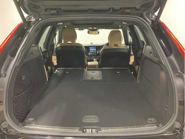 VOLVO VOLVO XC60 2023