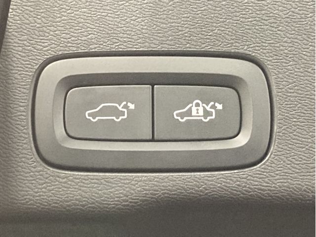 VOLVO VOLVO XC60 2023