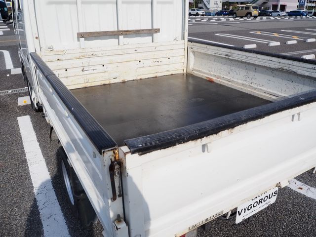 MAZDA TITAN DUSH 2005