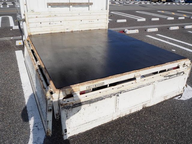 MAZDA TITAN DUSH 2005