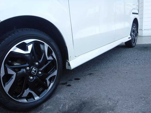 HONDA N BOX CUSTOM 4WD 2017