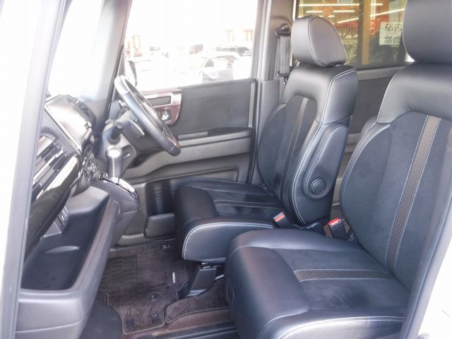 HONDA N BOX CUSTOM 4WD 2017