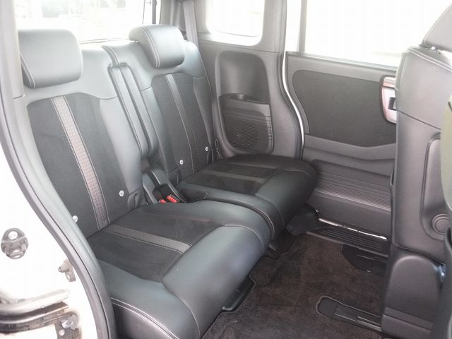 HONDA N BOX CUSTOM 4WD 2017