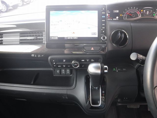 HONDA N BOX CUSTOM 4WD 2017