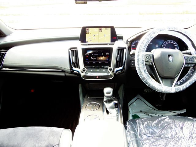 TOYOTA CROWN sedan hybrid 2019