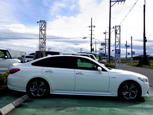 TOYOTA CROWN sedan hybrid 2019