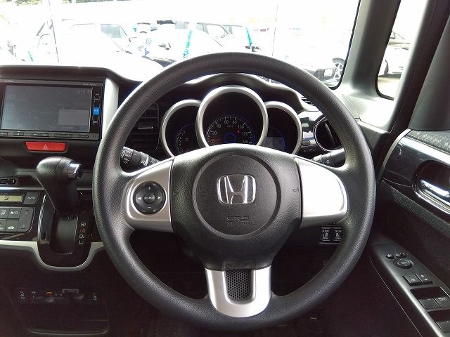 HONDA N BOX CUSTOM 2017