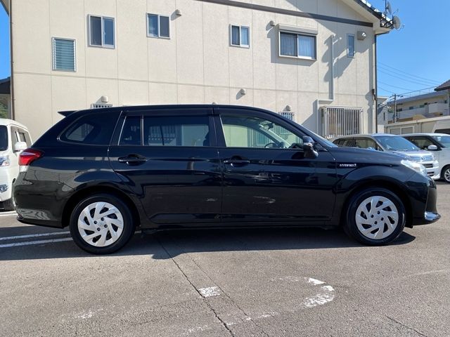 TOYOTA COROLLA FIELDER HYBRID 2018