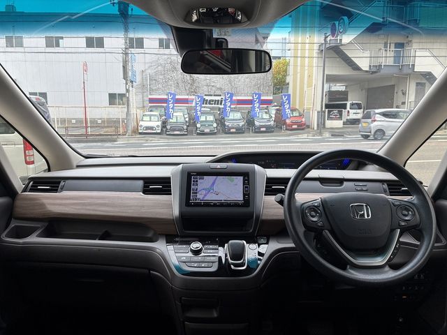 HONDA FREED HYBRID 2021