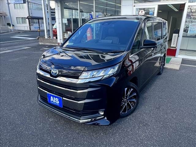 TOYOTA NOAH HYBRID 2022