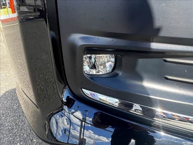 TOYOTA NOAH HYBRID 2022