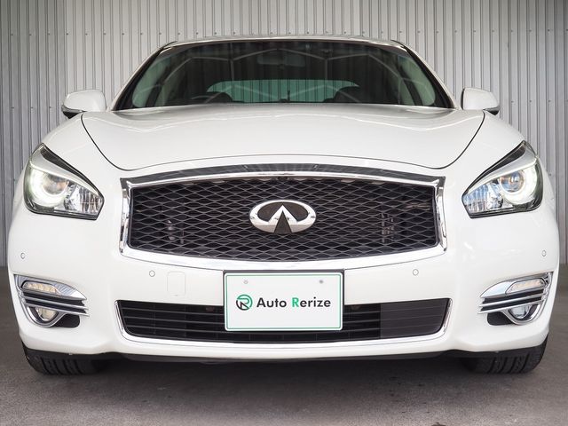 NISSAN FUGA HYBRID 2016