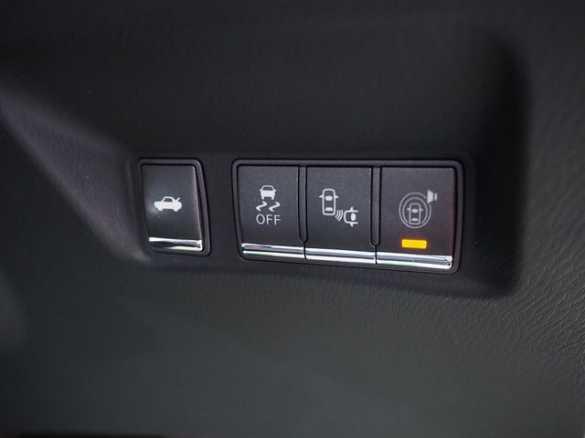 NISSAN FUGA HYBRID 2016