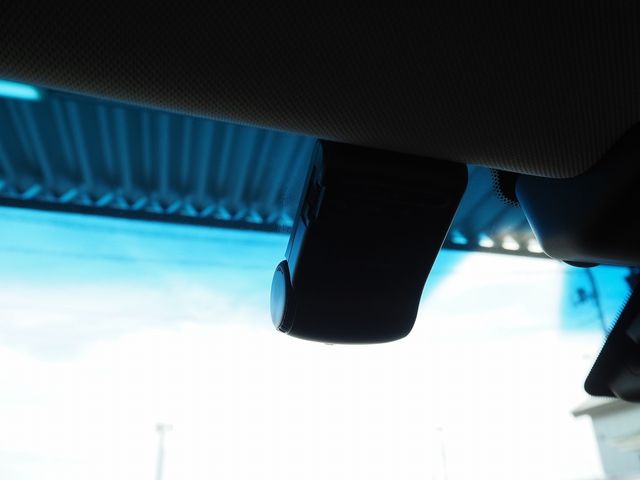 NISSAN FUGA HYBRID 2016