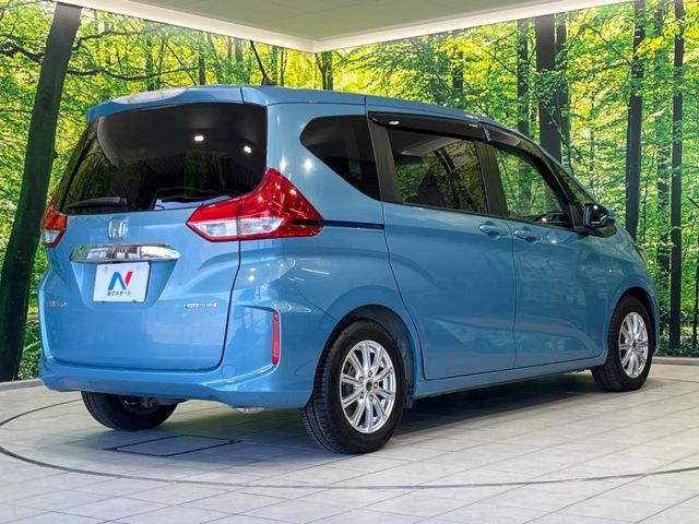 HONDA FREED HYBRID 2016