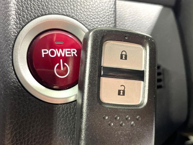 HONDA FIT HYBRID 2017