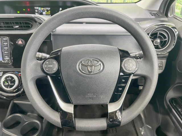 TOYOTA AQUA 2019