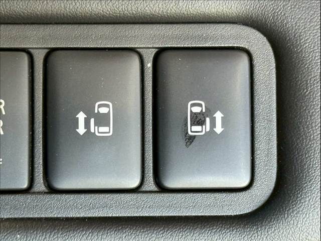 MITSUBISHI DELICA D:5 4WD 2019