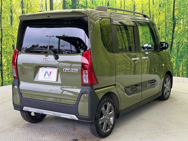 DAIHATSU TANTO FAN CROSS 2022