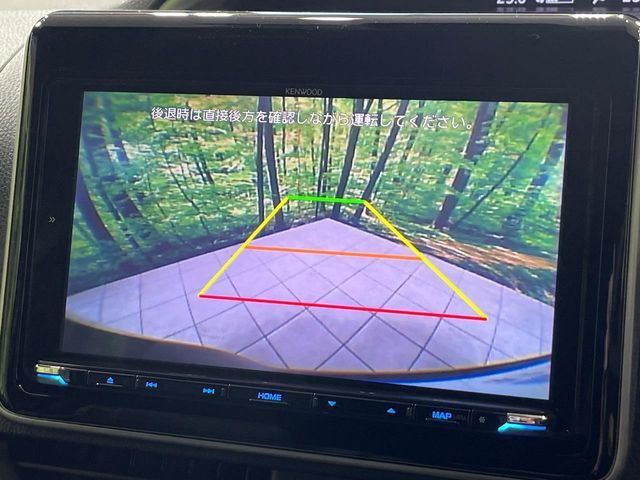 TOYOTA VOXY 4WD 2022