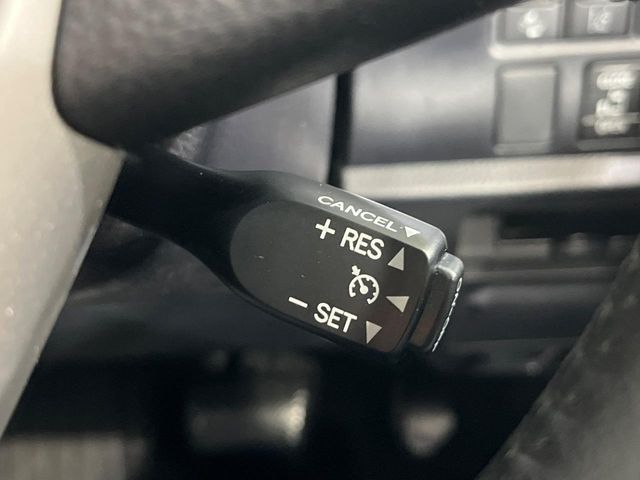 TOYOTA VOXY 4WD 2022