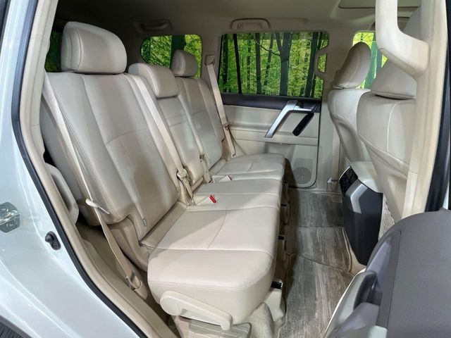 TOYOTA LANDCRUISER PRADO 2023