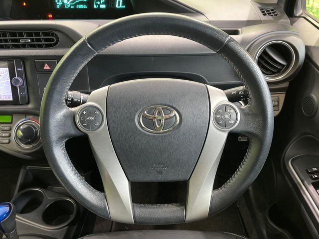 TOYOTA AQUA 2013