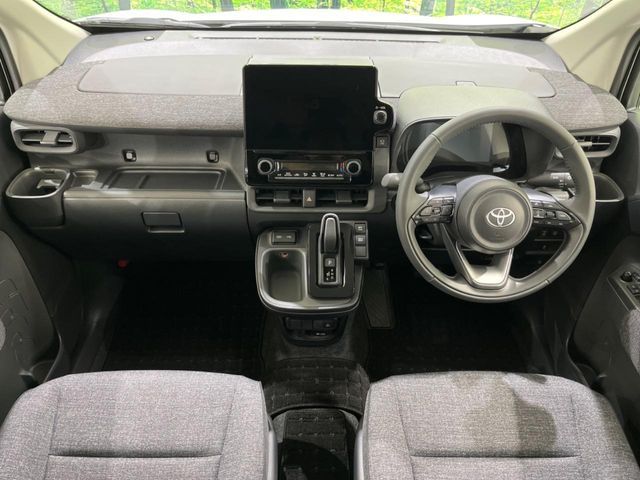 TOYOTA SIENTA HYBRID 2025