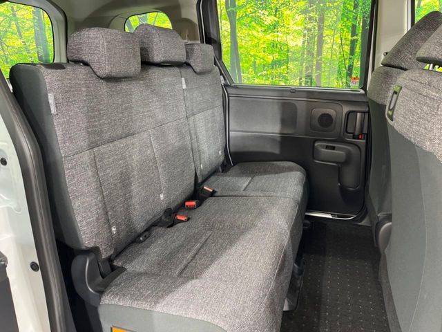 TOYOTA SIENTA HYBRID 2025