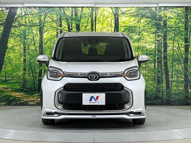 TOYOTA SIENTA HYBRID 2025