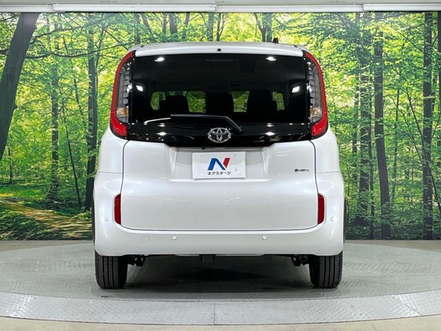 TOYOTA SIENTA HYBRID 2025