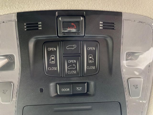 TOYOTA VELLFIRE 2021