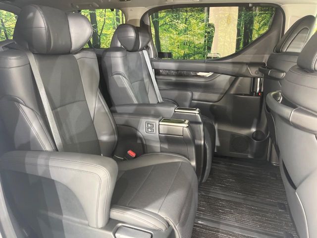 TOYOTA VELLFIRE 2021